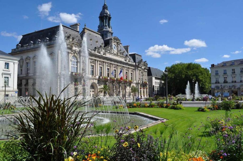 Le Balzac / Colbert - Bord De Loire Leilighet Tours Eksteriør bilde