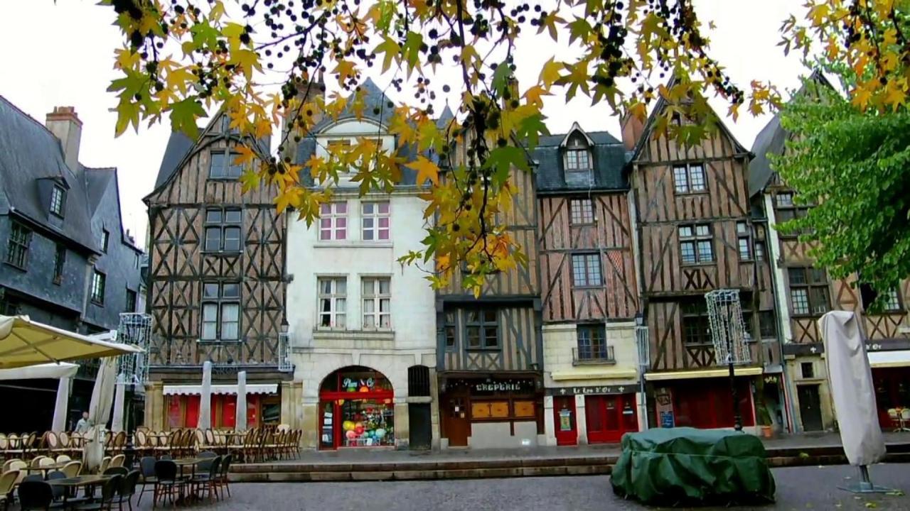 Le Balzac / Colbert - Bord De Loire Leilighet Tours Eksteriør bilde